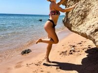 Watch CelineReyys's Live Sex Show