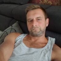 Sehen Sie sich Mjn34s Live-Sexshow an