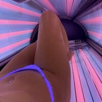 Sehen Sie sich KayleeBellas Live-Sexshow an