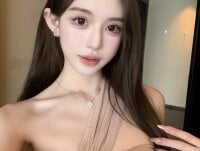 Sehen Sie sich Yovleia_86s Live-Sexshow an
