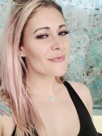 Watch yoga4u's Live Sex Show