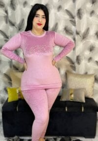 Sehen Sie sich Hot-Naylas Live-Sexshow an