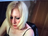 Watch Victoria68xx's Live Sex Show