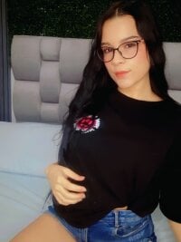Watch renata03_'s Live Sex Show