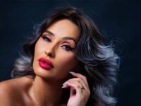 Watch IssaSmith's Live Sex Show