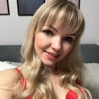 Sehen Sie sich Molliblums Live-Sexshow an