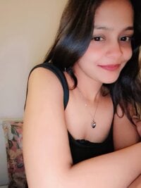 Sehen Sie sich anshika0124s Live-Sexshow an