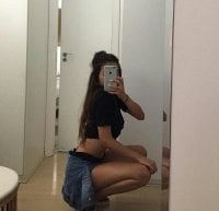 Watch adriadnamiller18's Live Sex Show