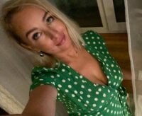 Sehen Sie sich sexmom_s Live-Sexshow an