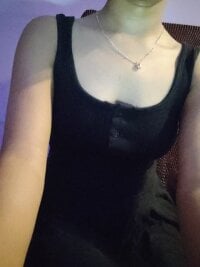 Sehen Sie sich 2min-MAGGIEs Live-Sexshow an