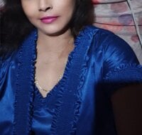 Sehen Sie sich baddy8008s Live-Sexshow an