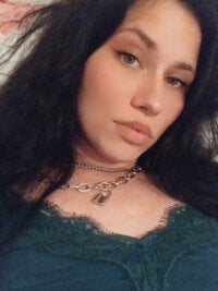 Watch DesireeAnn's Live Sex Show