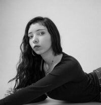 Sehen Sie sich AnnisEellss Live-Sexshow an