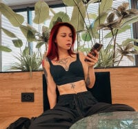 Sehen Sie sich RosieSecrets Live-Sexshow an