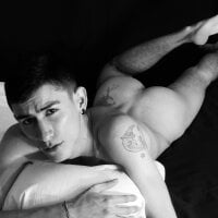 Sehen Sie sich skinnysexyboyhots Live-Sexshow an