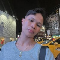 Sehen Sie sich JamesxxxMarkys Live-Sexshow an