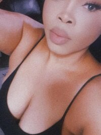 Sehen Sie sich MadamPinkys Live-Sexshow an