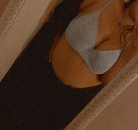 Watch missaaprilv's Live Sex Show