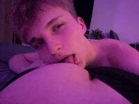 Sehen Sie sich TwinksNextDoors Live-Sexshow an