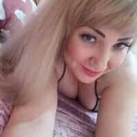 Watch EmmaQueen4's Live Sex Show