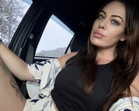 Sehen Sie sich LilliThelos Live-Sexshow an