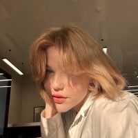 Sehen Sie sich Maya_Raves Live-Sexshow an