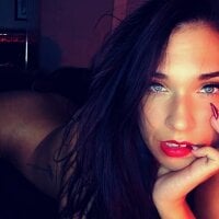 Sehen Sie sich DesereaRoses Live-Sexshow an