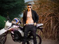 Watch CamiloAlvarezz3's Live Sex Show