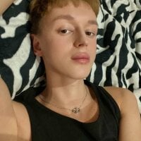 Watch agelandreww's Live Sex Show