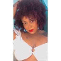 Watch morenaluaa's Live Sex Show