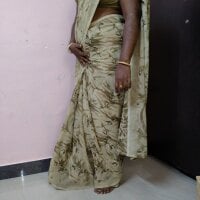 Sehen Sie sich Tamil_roja69s Live-Sexshow an