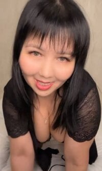 Sehen Sie sich Love__Moms Live-Sexshow an