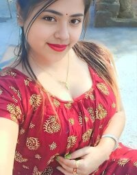 Sehen Sie sich Hotty_Pujas Live-Sexshow an