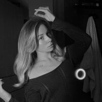 Sehen Sie sich -Snowwwy-s Live-Sexshow an
