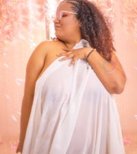 Sehen Sie sich MhiaReys Live-Sexshow an