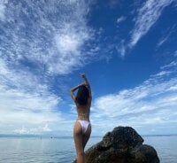 Sehen Sie sich sexynaughtychins Live-Sexshow an