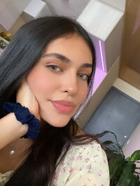 Watch DaphneUwu's Live Sex Show