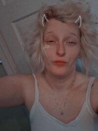 Watch KITTYBOOBOOFUXX's Live Sex Show