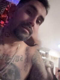 Watch hornycouple818's Live Sex Show