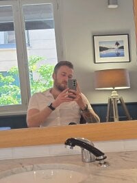 Watch Keviios's Live Sex Show