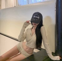 Sehen Sie sich suki-1s Live-Sexshow an