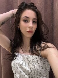 Смотреть секс шоу MaudDwightv