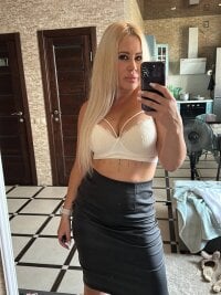 Watch SteflerMonny_'s Live Sex Show