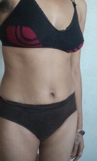 Watch Crezy-Queen01's Live Sex Show