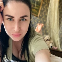 Sehen Sie sich AliceMYss Live-Sexshow an