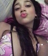 Sehen Sie sich Zoe_Sweett18s Live-Sexshow an