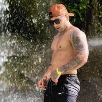 Sehen Sie sich alex_oficials Live-Sexshow an