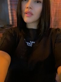 Watch vaniaa95's Live Sex Show