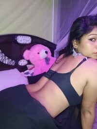 Sehen Sie sich sexyhoney27s Live-Sexshow an