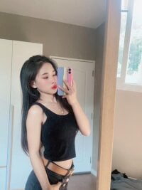 Sehen Sie sich AA_OOs Live-Sexshow an